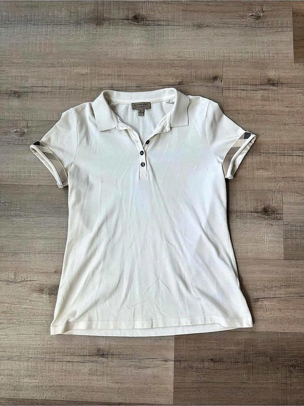 Burberry Women's Short Sleeve Polo White Medium
Bought from the real real, has s